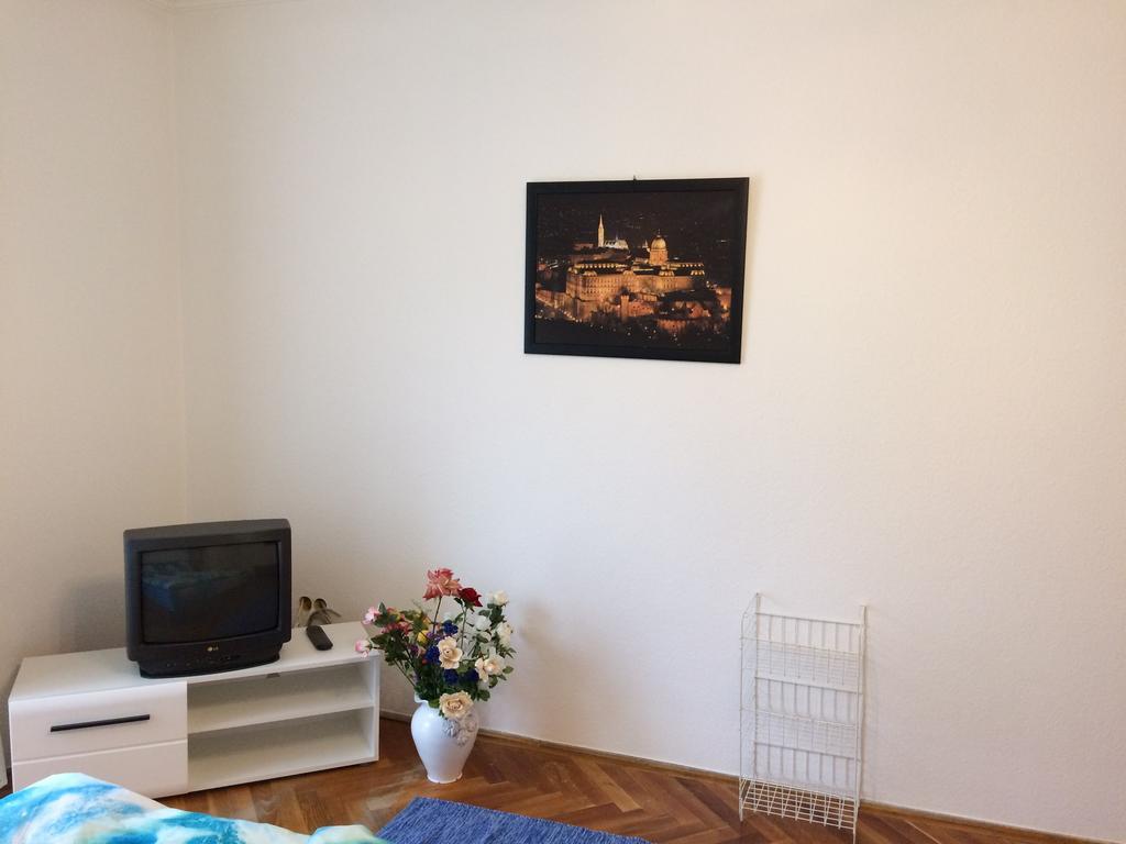 Irisz Apartman Будапеща Екстериор снимка